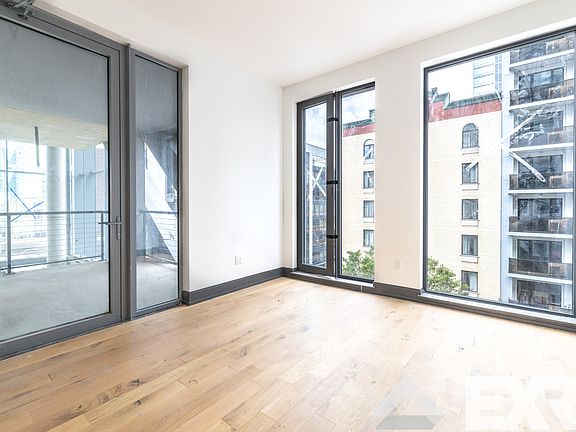 3rd image of 42-22 27th St #313E1