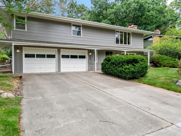 5921 Wisconsin Cir, New Hope, MN 55428