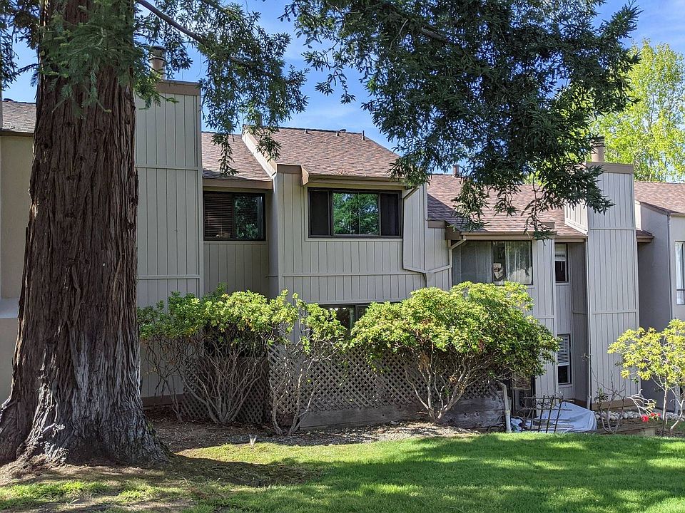 1st image of 2106 Oak Creek Pl