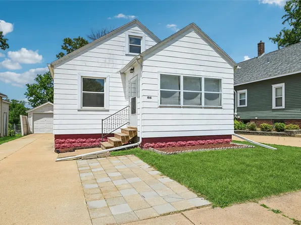 416 34th St NE, Cedar Rapids, IA 52402