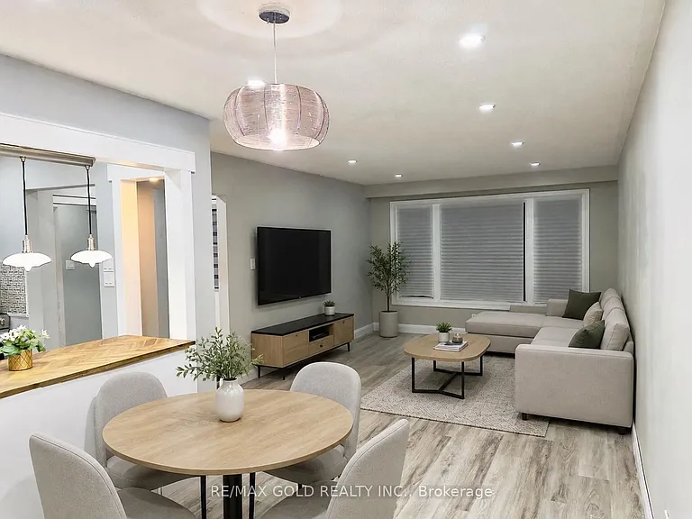 156 Mooregate Cres #UPPER — Photo 6