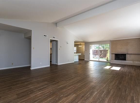 5th image of 3211 High Vista Dr