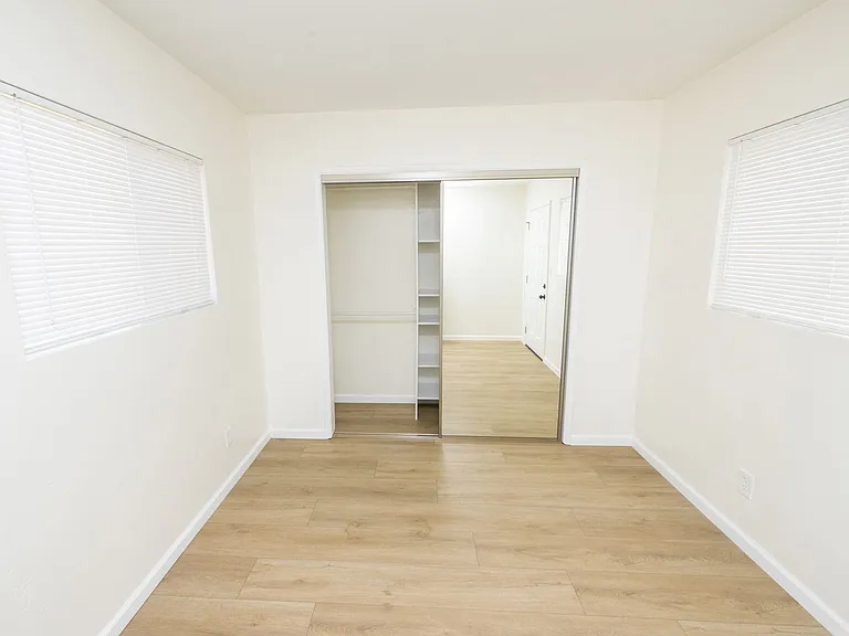 1053 Florence St — Photo 25