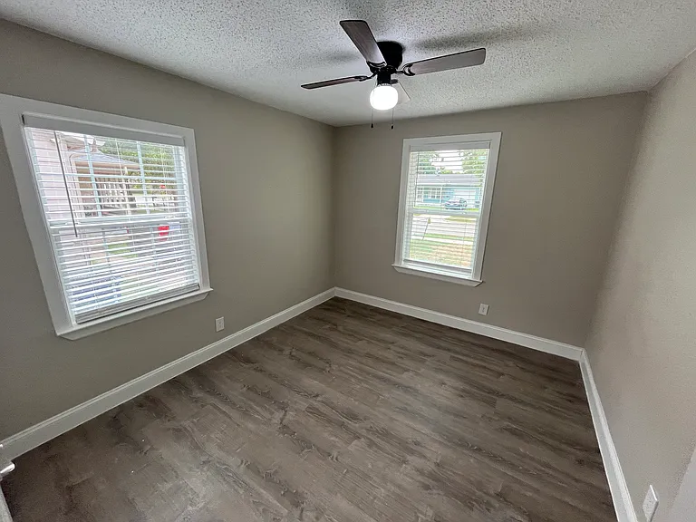719 Fairwood Dr — Photo 13