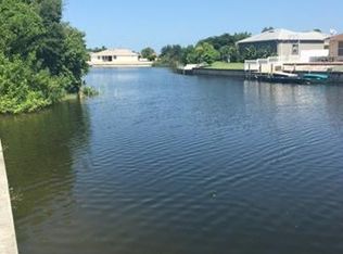 1401 NE 2nd St, Cape Coral, FL 33909