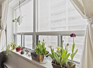 149 St. George, Toronto, ON M5R 2L9