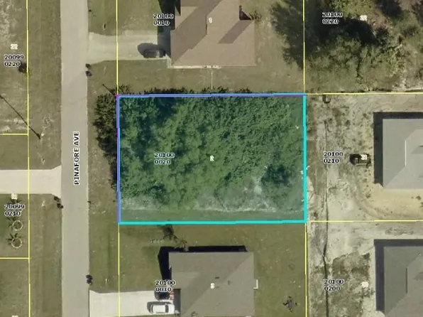 417 Pinafore Ave, Lehigh Acres, FL 33974