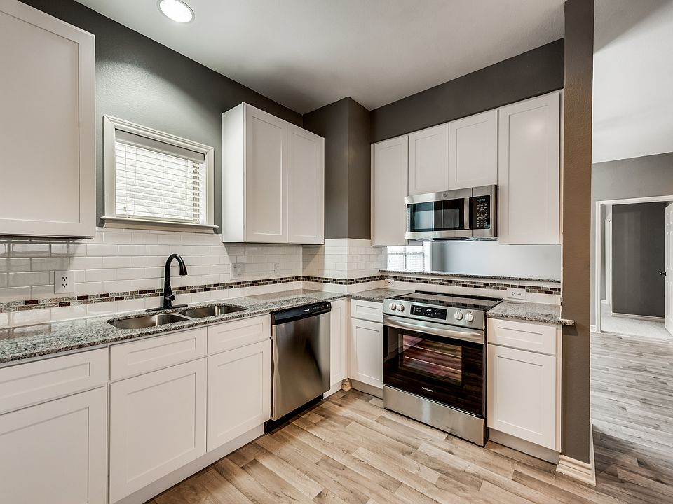 1st image of 3421 McFarlin Blvd APT 10