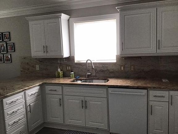 4th image of 8705 SE 168th Kittredge Loop