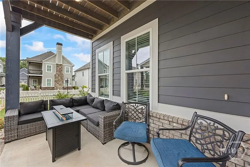 4 bed, 3.5 bath, 2948 sqft, $3,300 — Photo 4