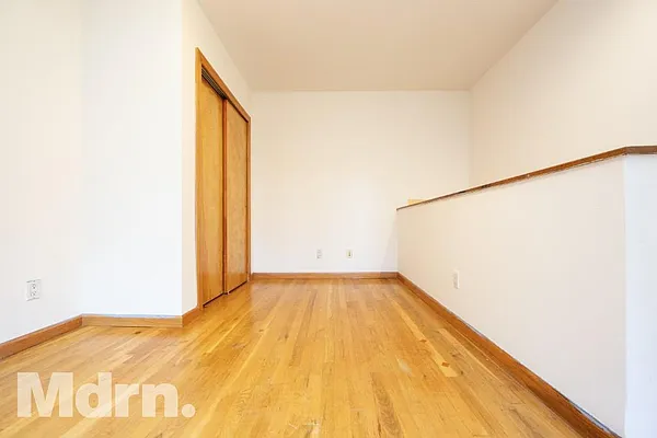 Rented by Mdrn Residential | media 30