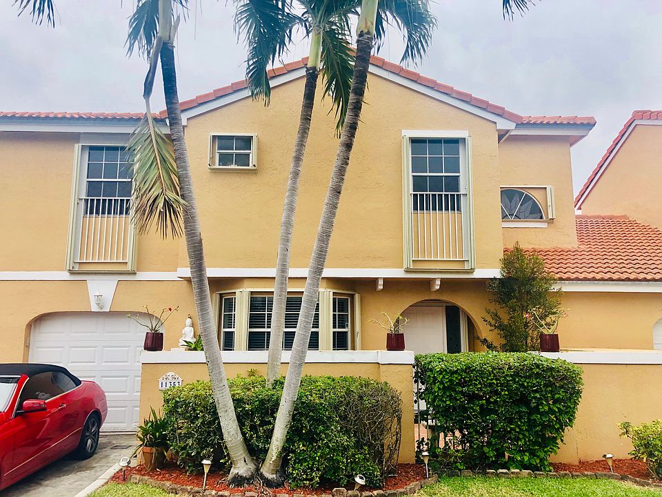 1st image of 11353 Lakeview Dr #5-P