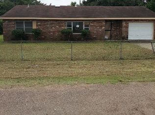 1306 Virginia St, Belzoni, MS 39038