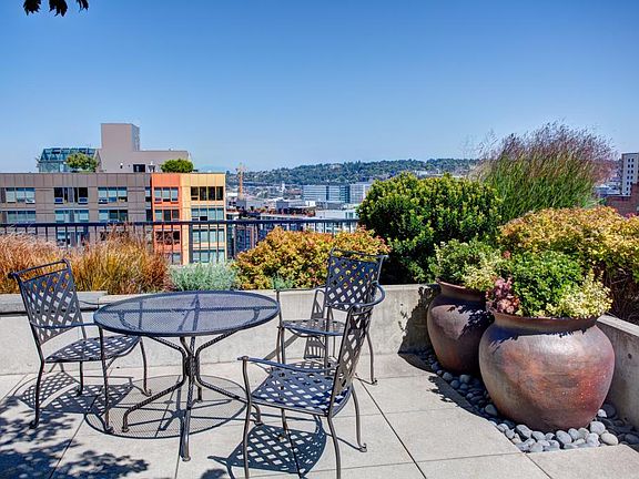 Rooftop Deck