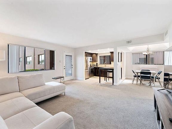 5th image of 15109 Ashland Dr APT 300