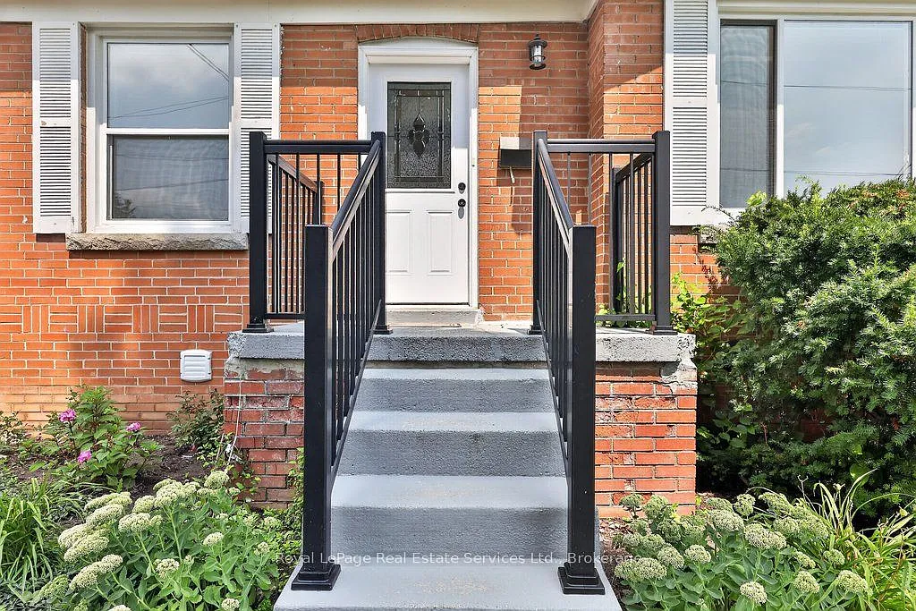 3 bed, $3,300 — Photo 2