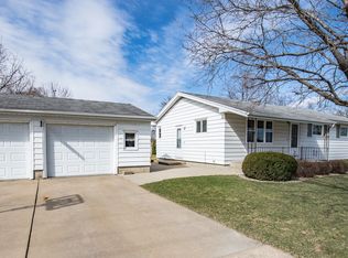 2724 J St SW, Cedar Rapids, IA 52404