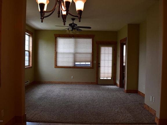 3rd image of 629 Valley Centre Dr Unit 1