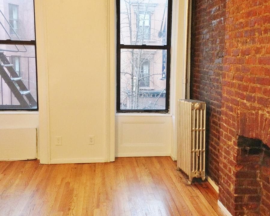 1st image of 355 W 46th St