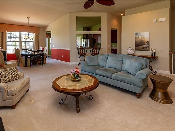 5th image of 12588 Broadmoor Ct S