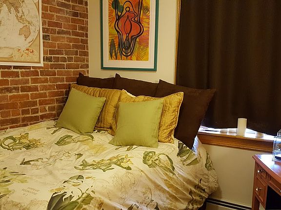4th image of 715-721 Elmwood Ave #717-4