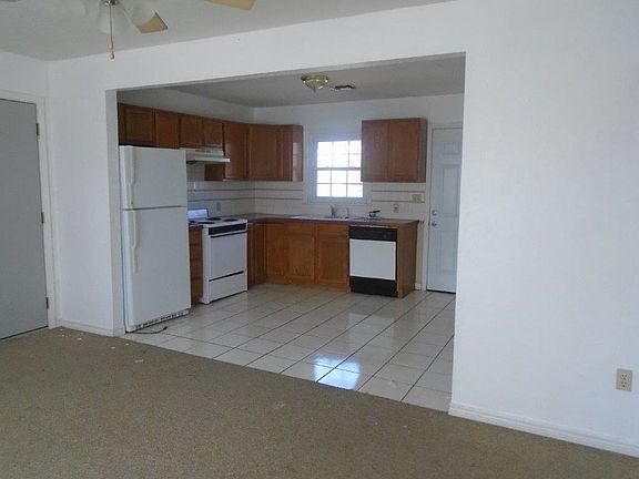 3rd image of 2215 NW Lincoln Ave