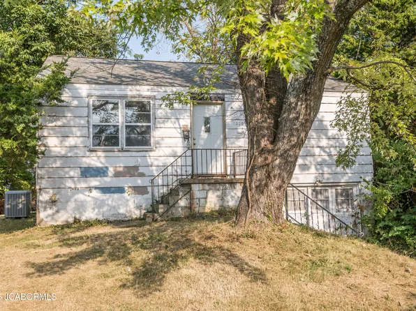 1519 Tanner Bridge Rd, Jefferson City, MO 65101