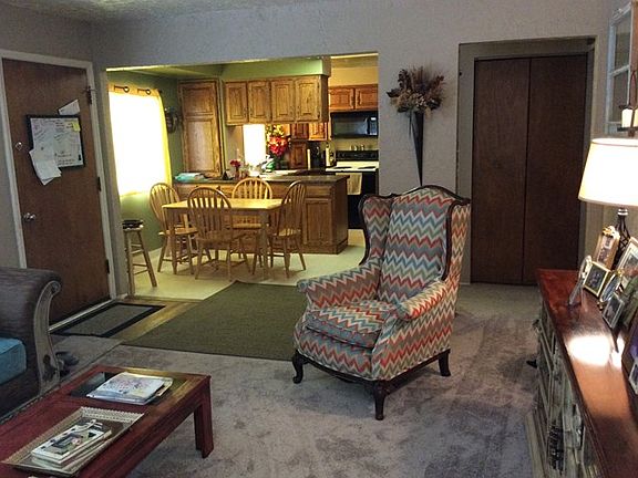 2nd image of 450 Tendoy Dr