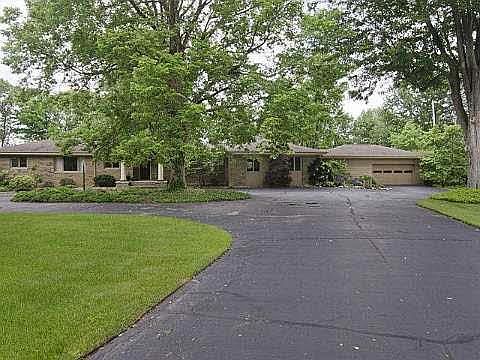 1st image of 1009 Red Mill Dr