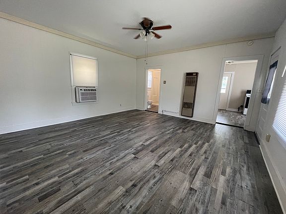 3rd image of 10 E Copley Ave