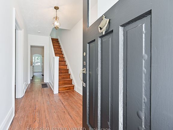 2nd image of 152 Manor Rd E