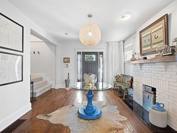 2nd image of 35 Sterling Ave