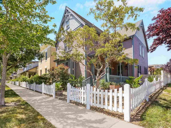 1220 Promenade St, Hercules, CA 94547
