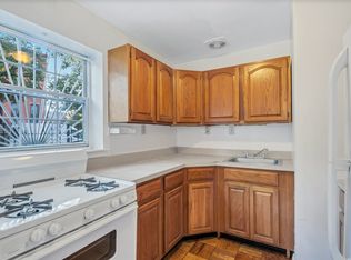 1 Monroe St, Brooklyn, NY 11238