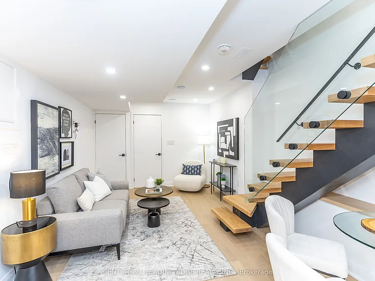 12 Marigold Ave — Photo 31