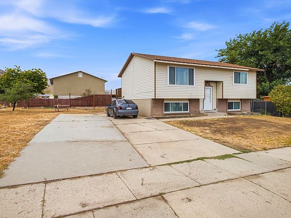 4th image of 3742 S Armoridge Dr W