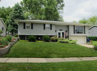 3530 Sunnydale St NW, Cedar Rapids, IA 52405