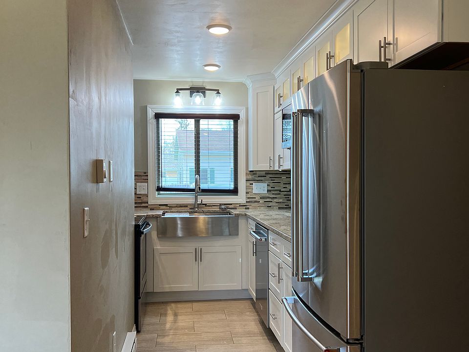 1st image of 1747 Oakdale Ave APT 9