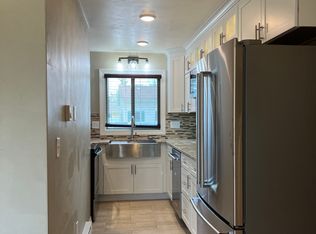 1747 Oakdale Ave APT 9, Green Bay, WI 54302