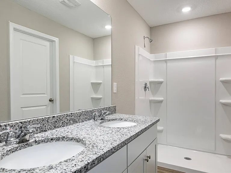 Waterside Townhomes at River City — Photo 9