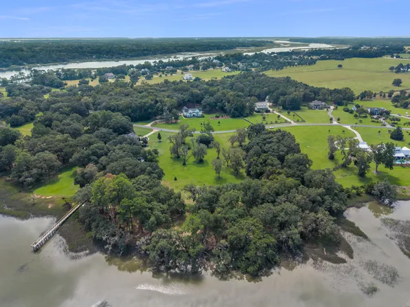 2963 Anchor Watch Dr, Wadmalaw Island, SC 29487