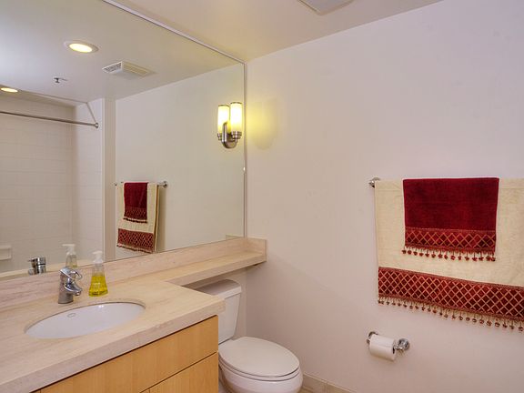4th image of 750 Van Ness Ave Unit 602