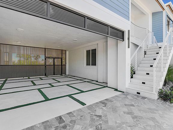 3rd image of 240 14th St