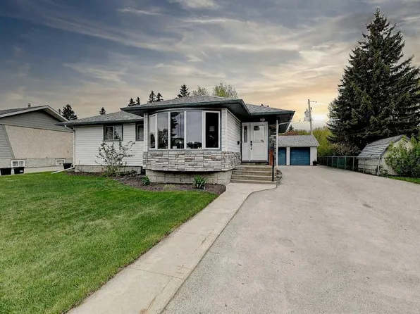 10015 N 89th Ave, Grande Prairie, AB T8V 0E2