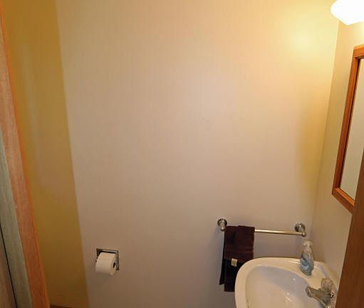 4th image of 1823 Arcadia Dr