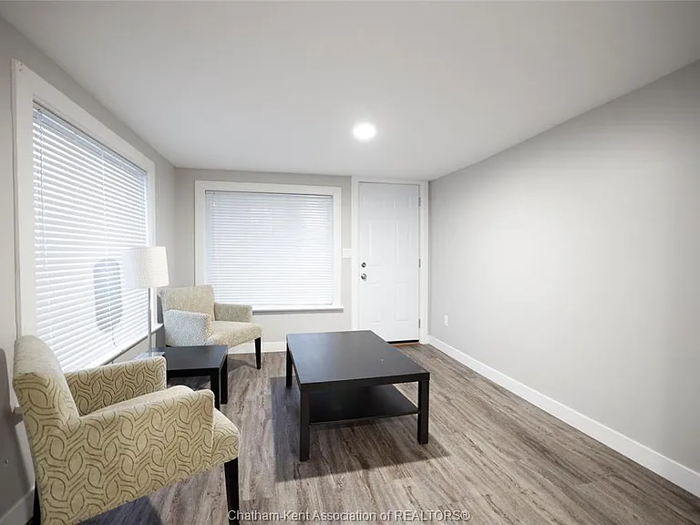 97 Taylor Ave — Photo 4