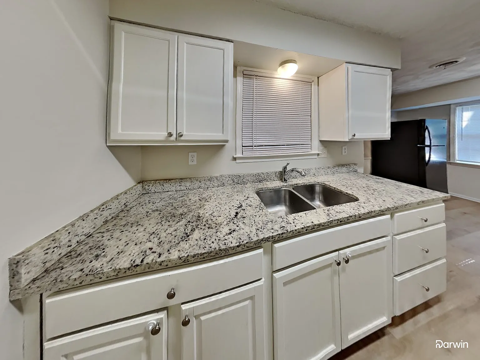 3 bed, 1.5 bath, 1336 sqft, $1,425 — Photo 3