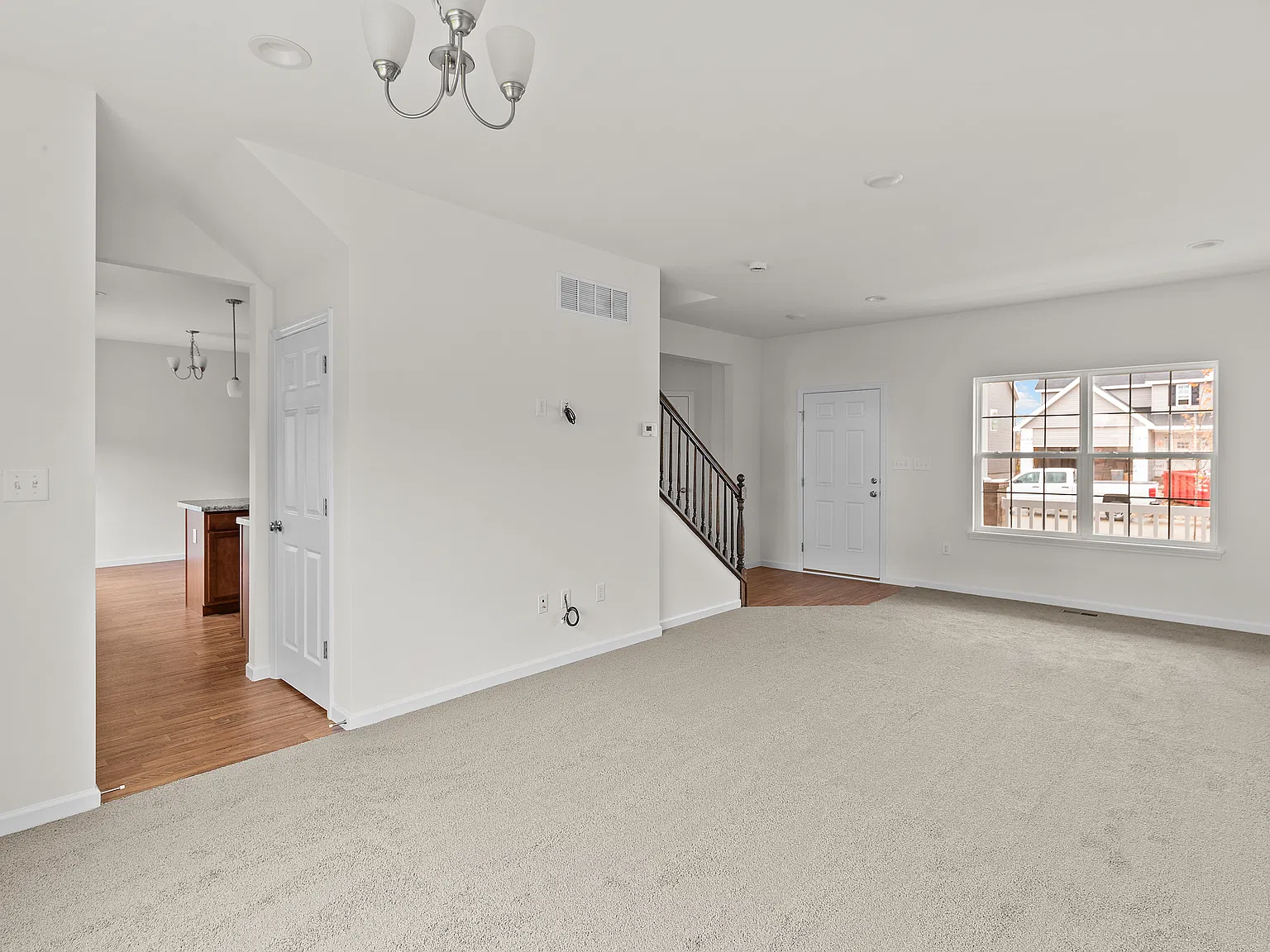 3 bed, 2.5 bath, 1728 sqft, $2,600 — Photo 4