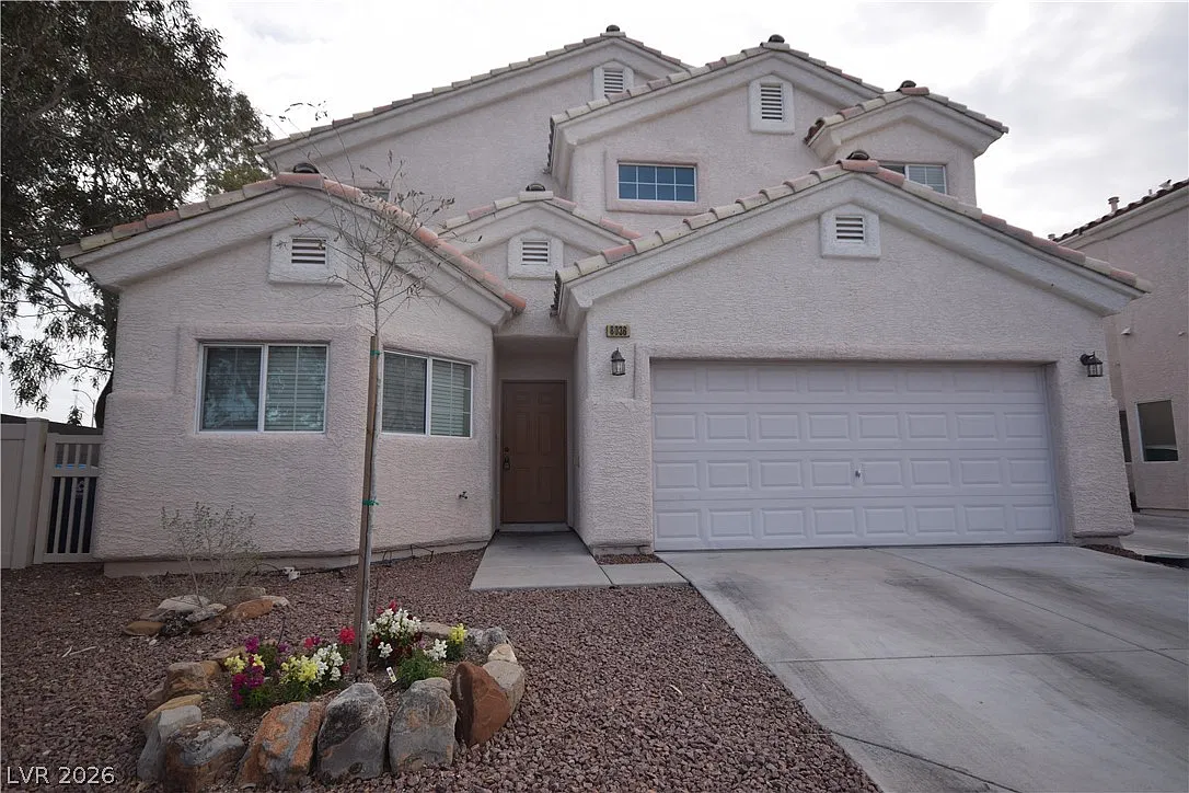 3 bed, 2.5 bath, 1978 sqft, $2,010 — Photo 1