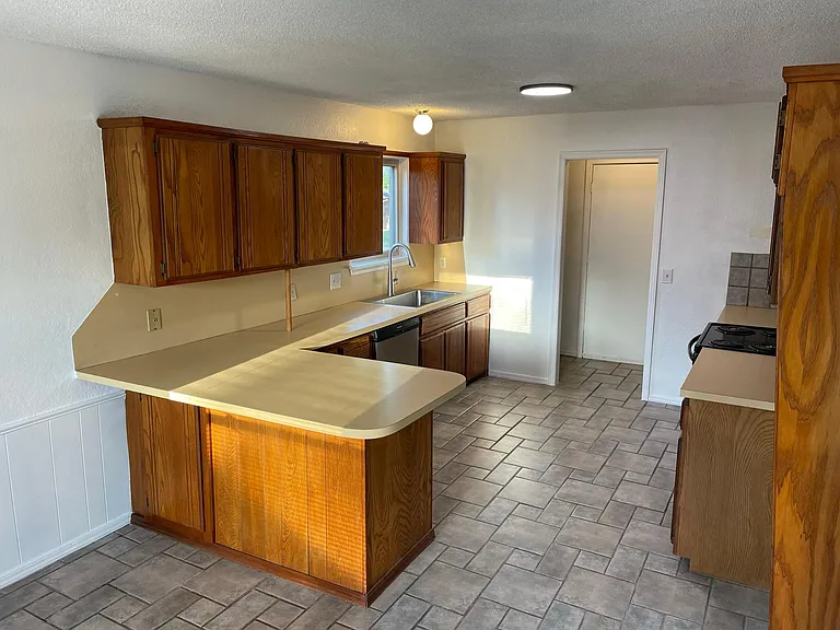 312 Conestoga Dr — Photo 5